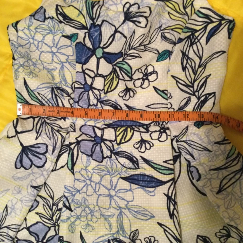 Great Summer Floral Dress by Danny and Nicole - Picture 7 of 14